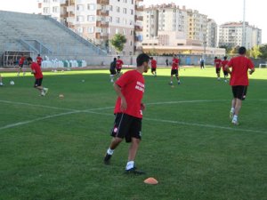 Selçuklu futbolcularını seçiyor