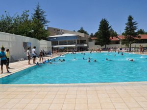 Seydişehir’de yüzme kursuna yoğun ilgi