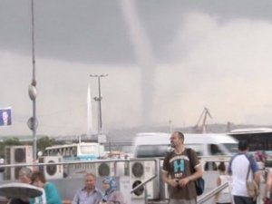 İstanbul’da oluşan hortum korkuttu