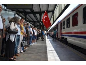 Mevsimlik İşçileri Taşıyan Tren Ankara’ya Ulaştı