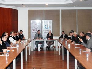 Yeni anayasa şart, ekonomi konuşulmalı