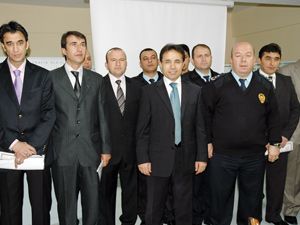 Ayın polislerine teşekkür belgesi verildi