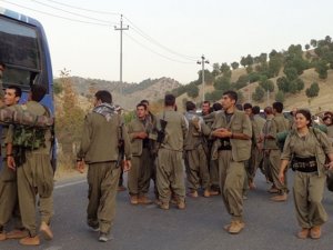 300 PKK'lı IŞİD'le Mahmur için savaşıyor!