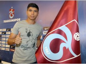 Trabzonspor, İshak Doğan İle 4 Yıllık Sözleme İmzaladı