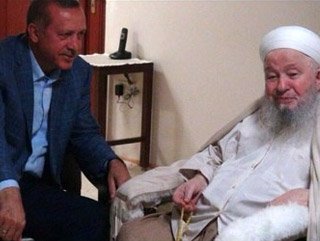 Başbakan Erdoğan Mahmut Efendi'yi ziyaret etti