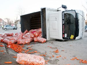 Karaman'da trafik kazası: 6 yaralı
