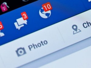Facebook'ta videoların otomatik oynamasını engelleyin
