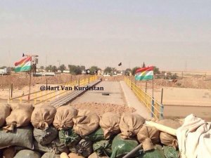 IŞİD'le Kürtler arasında 100 metre var