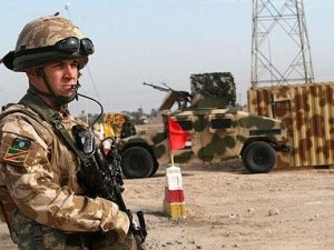 İngiliz askerleri Irak'a girdi!