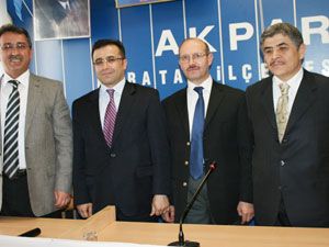 AKP Karatay ve Meram’ın yeni başkanları görevi teslim aldı