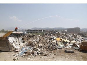 Konak Belediyesi, 4 Ayda Kaçak Dökülen 8 Bin 800 Ton Molozu Kaldırdı