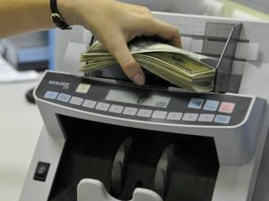 Rusya Merkez Bankası Ruble Bandını Genişletti, Daha Serbest Hareket Edecek