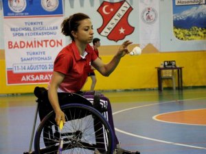 Badmintonda engel tanımadık