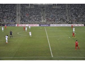 Azerbaycan'ın Karabağ İle Hollanda'nın Twente Takımı Berabere Kaldı