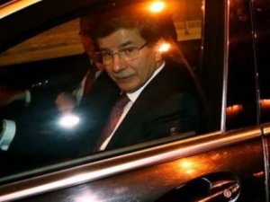 Saat 04:20! Davutoğlu orada