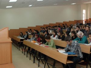 Selçuk Üniversitesi öğrencilerini bekliyor