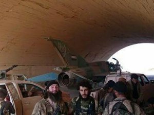 IŞİD'in artık savaş uçakları da var!