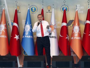 Erdoğan Davutoğlu'nu Köşk'e çağırdı