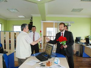 Din Görevlileri Derneği Kutlu Doğum’da gül dağıttı