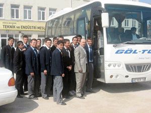 Kül bulutu yüzünden Avrupa’da kaldılar