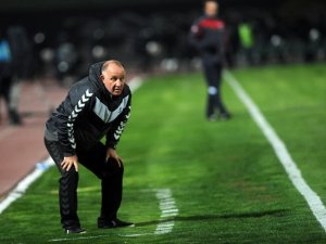 Konyaspor yeni stadında galibiyet istiyor