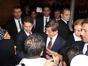 Davutoğlu'na Konya'da yoğun ilgi