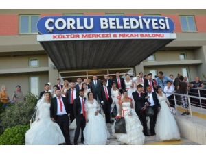 Toplu Nikah Töreninde 22 Çift Dünya Evine Girdi