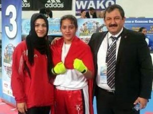 Konyalı milli kick boksçu dünya şampiyonu oldu