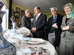 AKMEK ilk sergisini törenle açtı