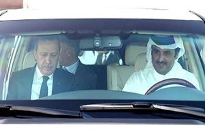 Katar Şeyhi Tayyip Erdoğan'a şoförlük yaptı