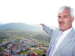 Belde belediyesinden Roman açılımına destek