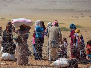 Jandarma, Sınırda Toplanan Guruba Müdahale Etti