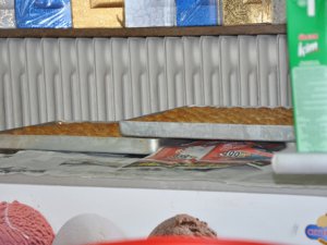 Hem baklavaları, hem de kamera kayıtlarını çalmışlar