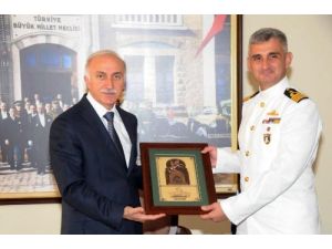 Tcg Oruç Reis Komutanları Valilik Ve Belediyeyi Ziyaret Etti