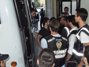 Antalya'da 14 polis gözaltına alındı