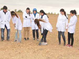 Mesleği arazide öğreniyorlar