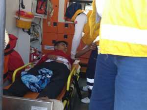 Tartıştığı kişi yerine yanlışlıkla ikizini bıçakladı