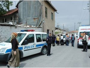 Fabrika işçisi genç kız intihar etti