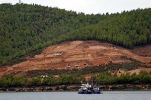 Yanan alana ikinci otelin inşaatı başladı!