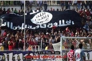 IŞİD destekçileri tribünde dev bayrak açtı!