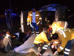 Bayram Tatili Yolunda Kaza: 7 Yaralı