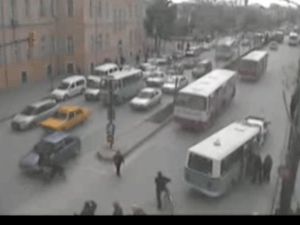 Vilayet binası önündeki kaza