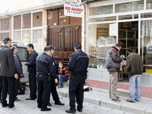 Kuş galerisinde şüpheli ölüm