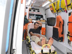 Okulda biçaklı kavga