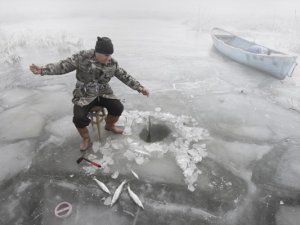 Buz tutmuş Beyşehir Gölü fotoğraflarına uluslararası 2 ödü