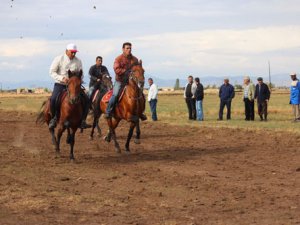Rahvan atlar Beyşehir’de yarıştı