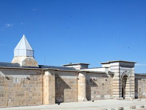 Tarihi binalara kısmen el atılacak