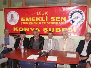 ‘Anayasa değişikliğinde emeklileri unutmayın’