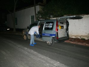 Kadının tartışma sırasında kendini bıçakladığı iddiası