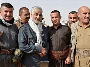 İranlı general K. Irak'ta öyle bir poz verdi ki